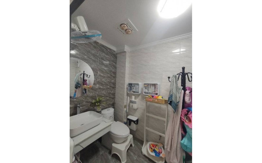 BÁN GẤP NHÀ NGÔ QUYỀN, HÀ ĐÔNG, 48M2 x 5 TẦNG Ô TÔ ĐỖ CỬA, NHỈNH 5 TỶ